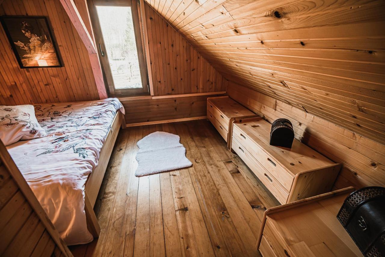 Wooden Cabin Zurej With Hot Tub Bukovje v Babni Gori Exterior photo